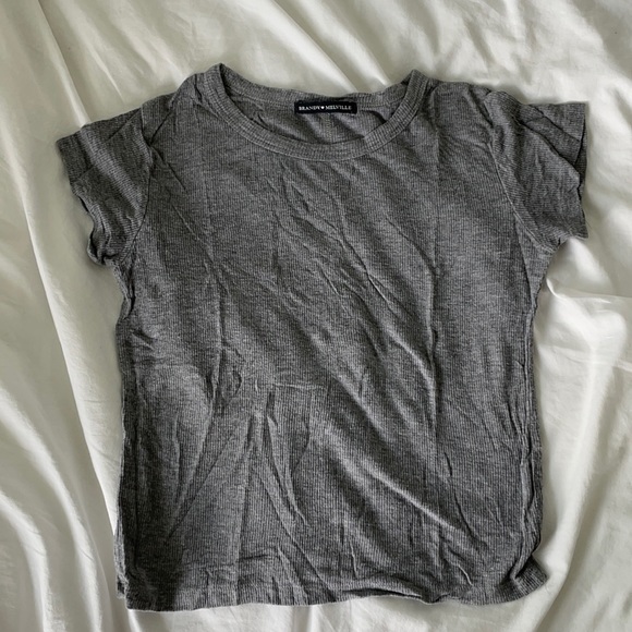 Brandy Melville Tops - BRANDY MELVILLE CROP TOP